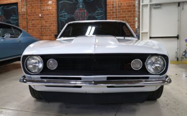 Chevrolet-Camaro-1967-Arctic-White-Black-45