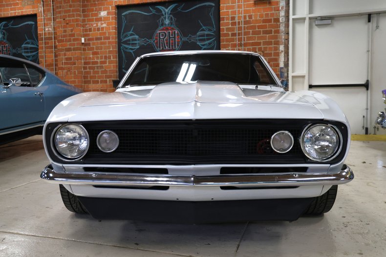 Chevrolet-Camaro-1967-Arctic-White-Black-45