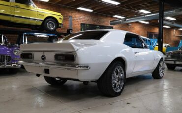 Chevrolet-Camaro-1967-Arctic-White-Black-49