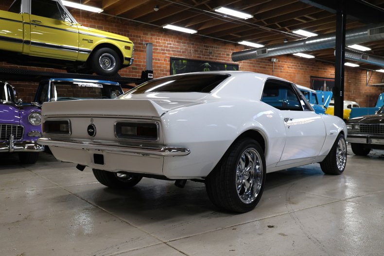 Chevrolet-Camaro-1967-Arctic-White-Black-49