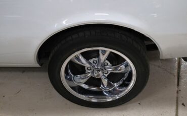 Chevrolet-Camaro-1967-Arctic-White-Black-6
