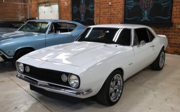 Chevrolet-Camaro-1967-Arctic-White-Black-9