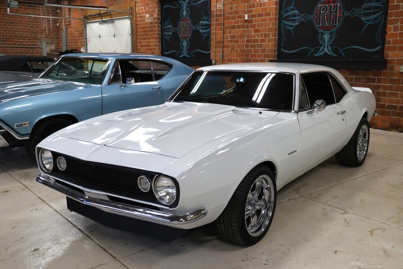 Chevrolet-Camaro-1967-Arctic-White-Black-9