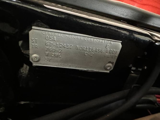 Chevrolet-Camaro-1967-Aztec-Bronze-Black-6