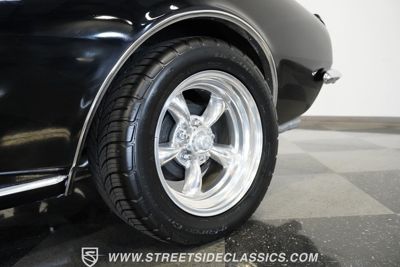 Chevrolet-Camaro-1967-Black-White-22