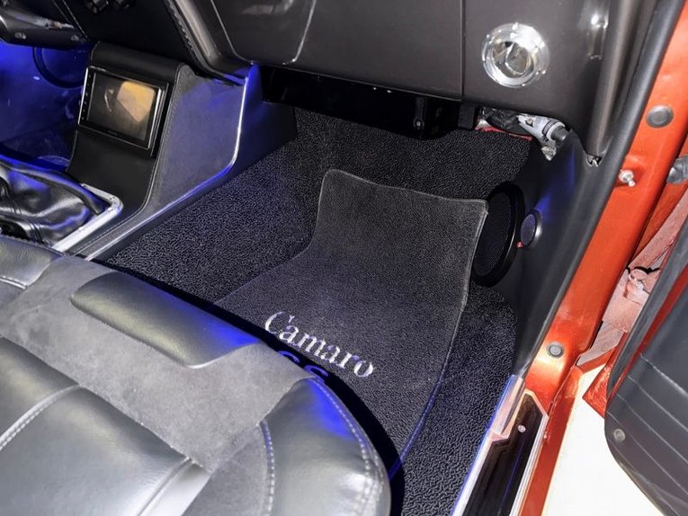 Chevrolet-Camaro-1967-Burnt-Orange-Black-21
