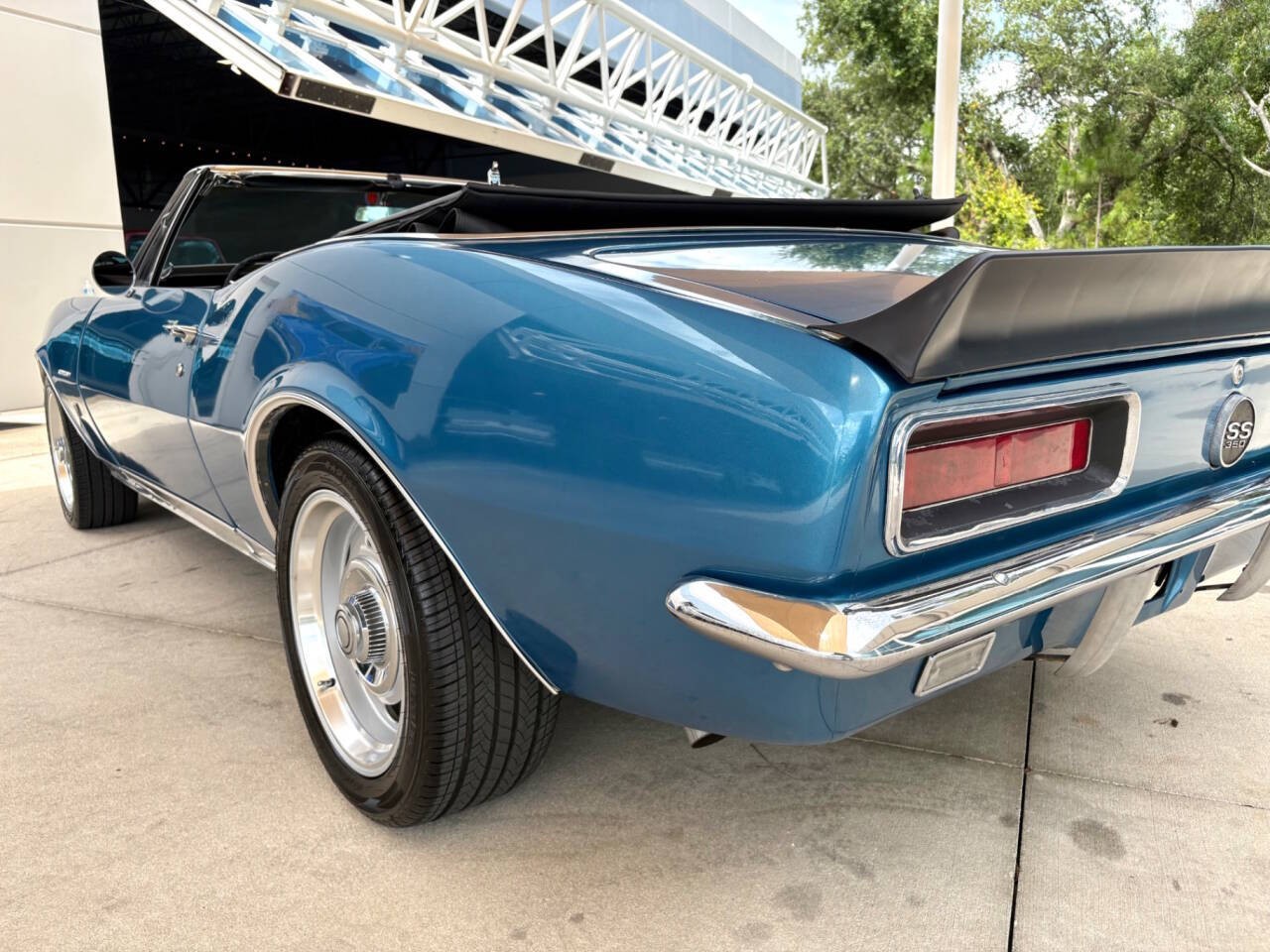 Chevrolet-Camaro-1967-Convertible-13