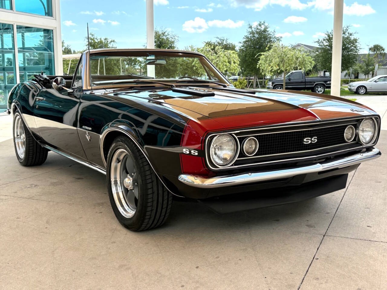 Chevrolet-Camaro-1967-Convertible-2