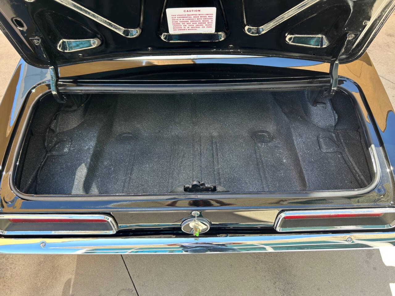 Chevrolet-Camaro-1967-Convertible-8