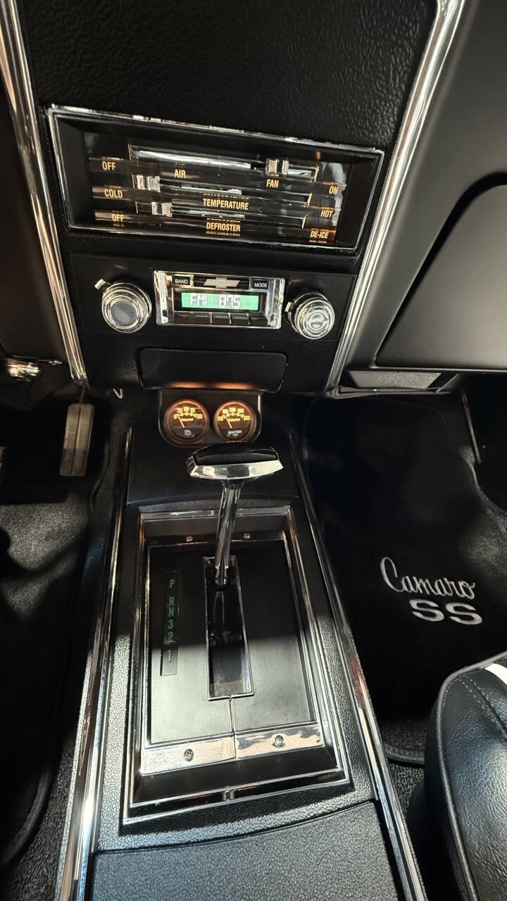 Chevrolet-Camaro-1967-Coupe-35