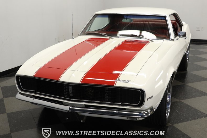 Chevrolet-Camaro-1967-Ermine-White-Red-18