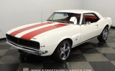 Chevrolet-Camaro-1967-Ermine-White-Red-19