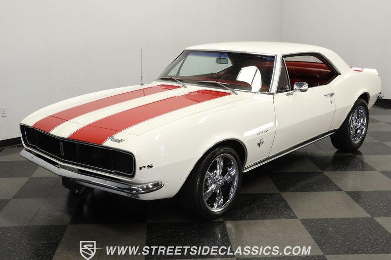Chevrolet-Camaro-1967-Ermine-White-Red-19