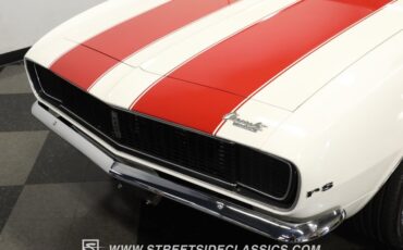 Chevrolet-Camaro-1967-Ermine-White-Red-20