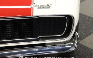Chevrolet-Camaro-1967-Ermine-White-Red-21