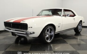 Chevrolet-Camaro-1967-Ermine-White-Red-22