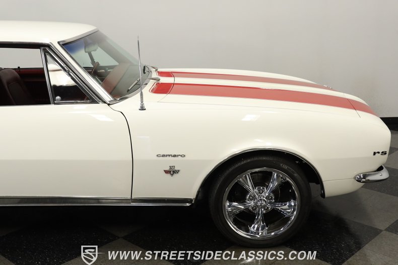 Chevrolet-Camaro-1967-Ermine-White-Red-29