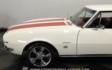 Chevrolet-Camaro-1967-Ermine-White-Red-42