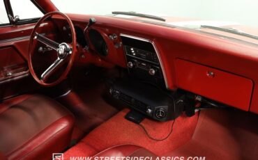 Chevrolet-Camaro-1967-Ermine-White-Red-44