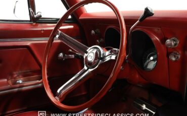 Chevrolet-Camaro-1967-Ermine-White-Red-45