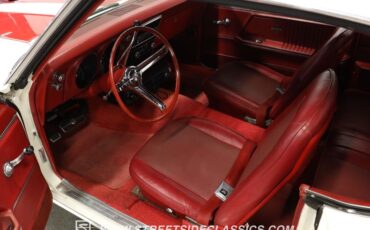 Chevrolet-Camaro-1967-Ermine-White-Red-6