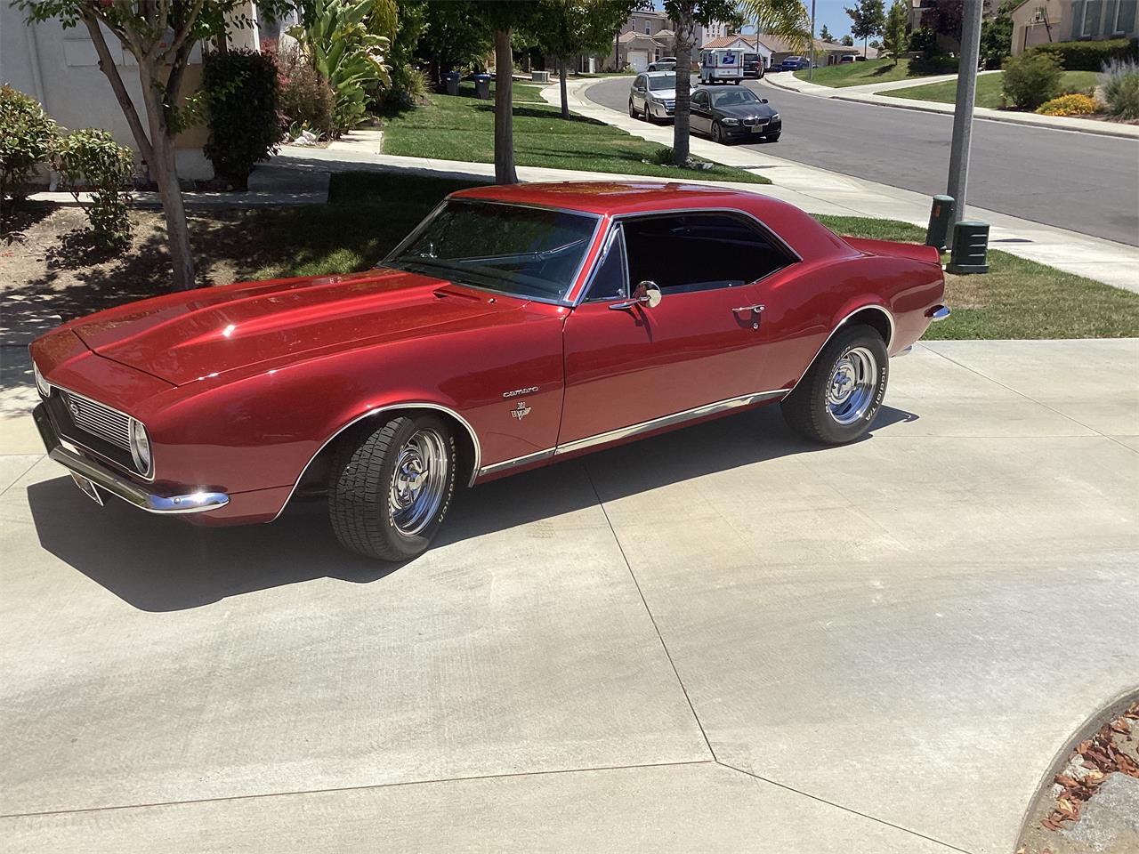 Chevrolet-Camaro-1967-Inferno-red-Black-1