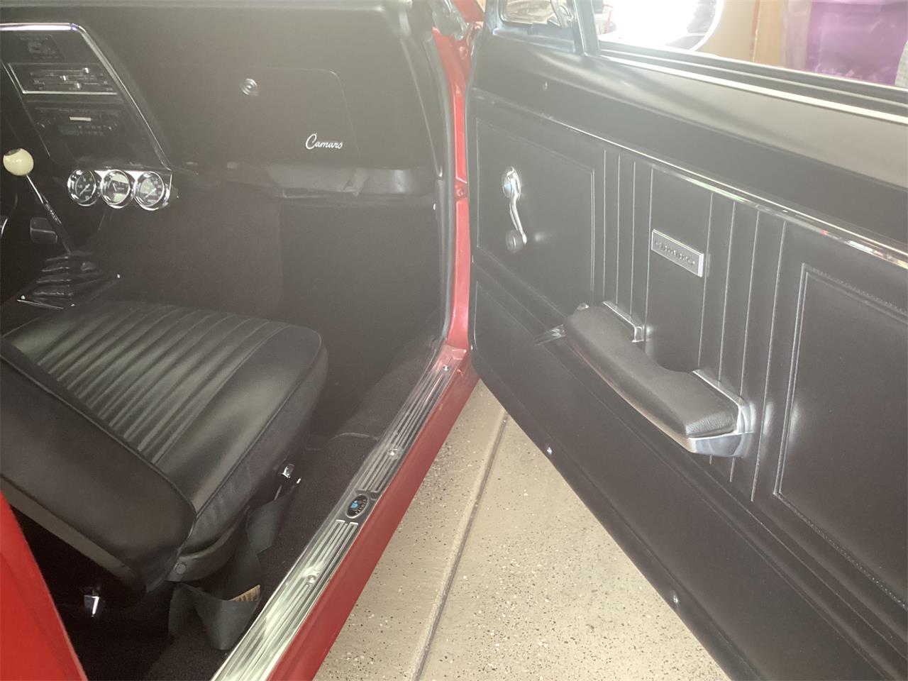 Chevrolet-Camaro-1967-Inferno-red-Black-11