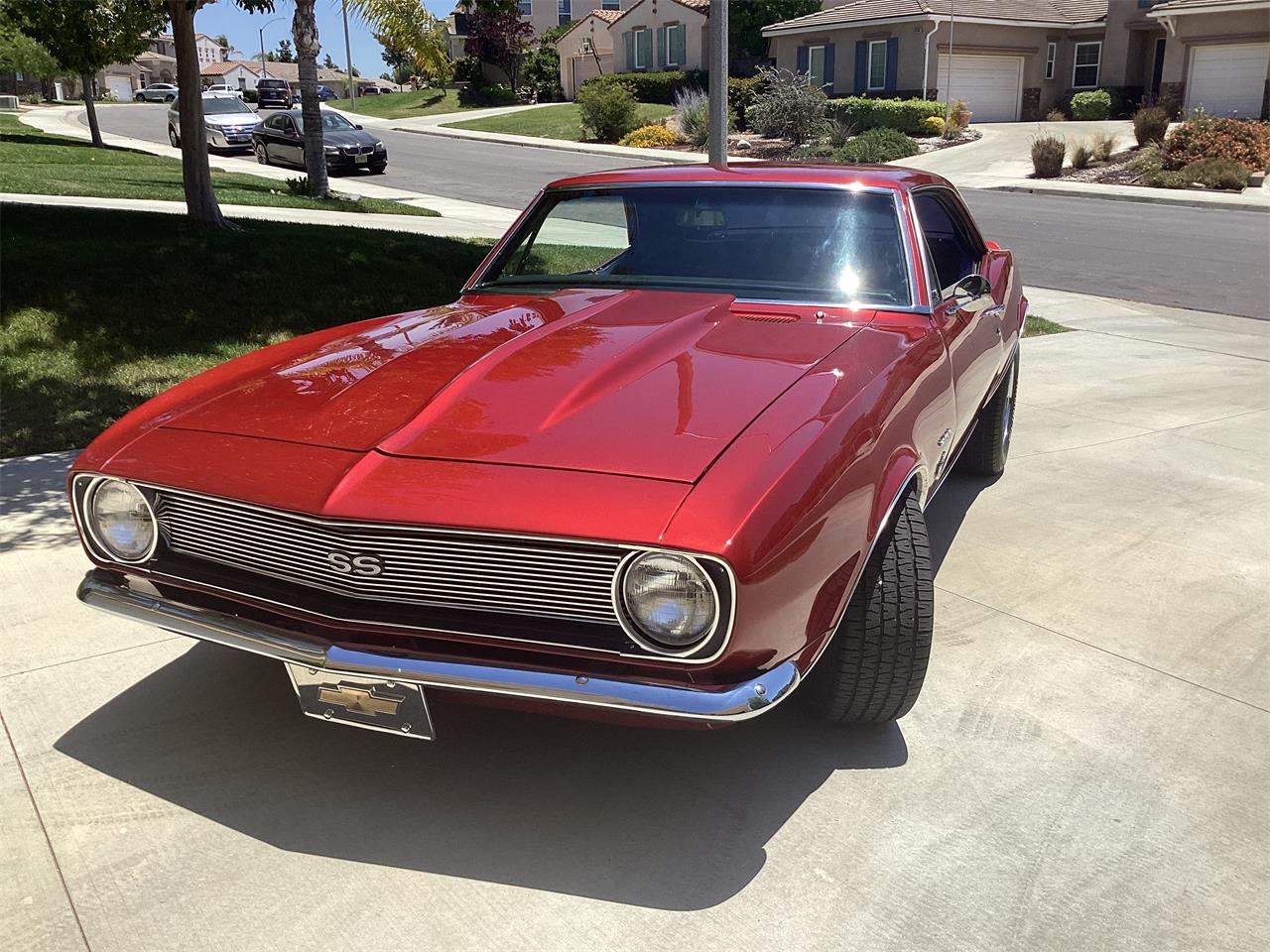 Chevrolet-Camaro-1967-Inferno-red-Black-8