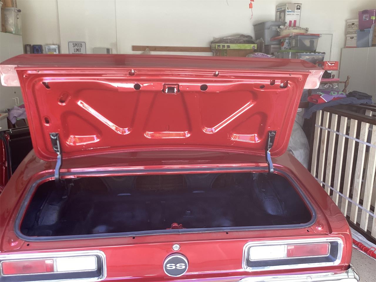 Chevrolet-Camaro-1967-Inferno-red-Black-9