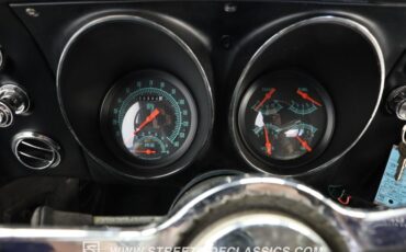 Chevrolet-Camaro-1967-Light-Blue-Metallic-Black-10