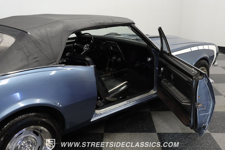 Chevrolet-Camaro-1967-Light-Blue-Metallic-Black-27