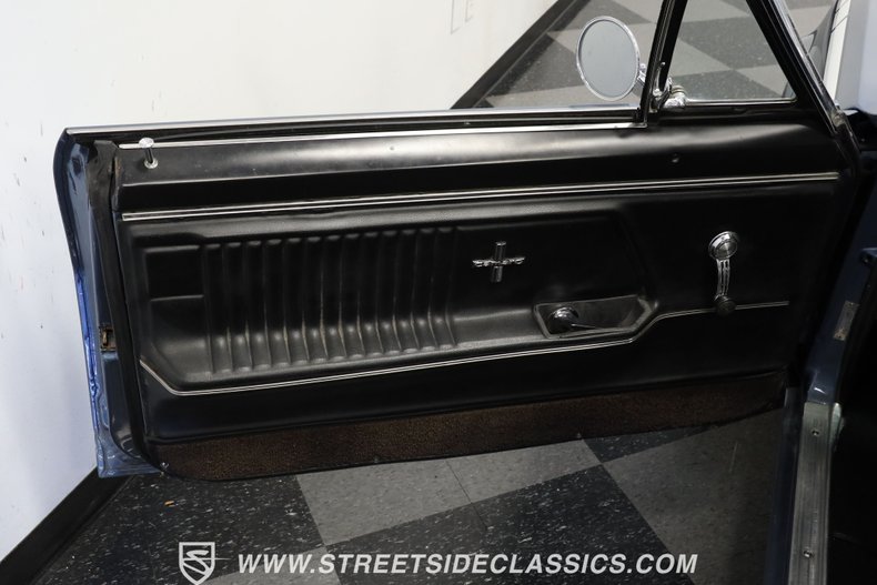 Chevrolet-Camaro-1967-Light-Blue-Metallic-Black-31