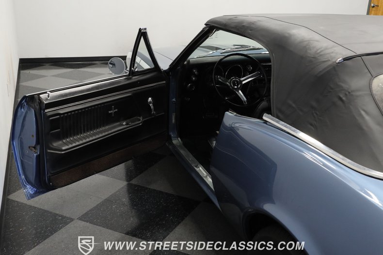 Chevrolet-Camaro-1967-Light-Blue-Metallic-Black-46