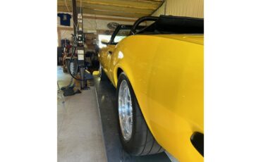 Chevrolet-Camaro-1967-Yellow-Blavk-36