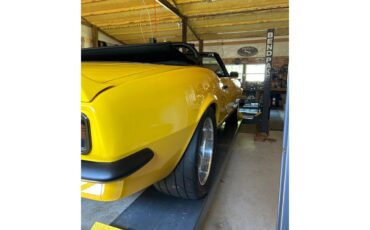 Chevrolet-Camaro-1967-Yellow-Blavk-37