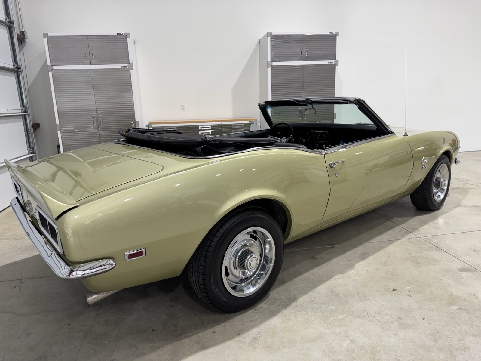 Chevrolet-Camaro-1968-2
