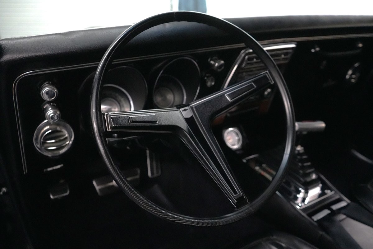 Chevrolet-Camaro-1968-38