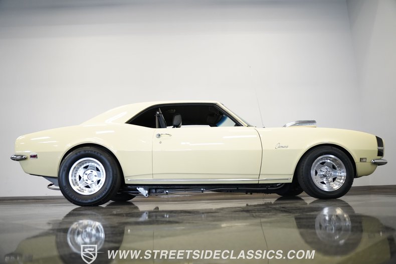Chevrolet-Camaro-1968-Butternut-Yellow-Black-15