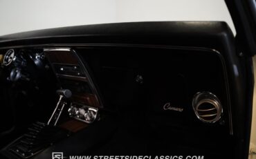 Chevrolet-Camaro-1968-Butternut-Yellow-Black-2