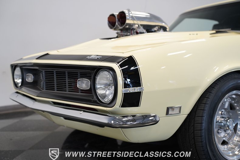 Chevrolet-Camaro-1968-Butternut-Yellow-Black-25