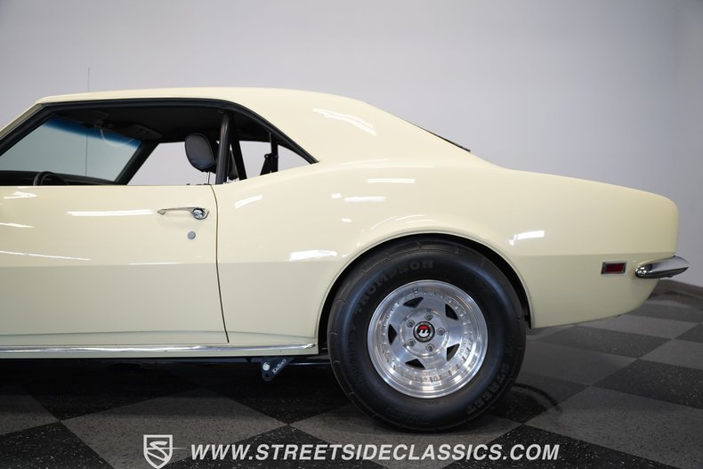 Chevrolet-Camaro-1968-Butternut-Yellow-Black-27