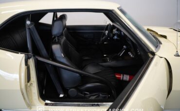 Chevrolet-Camaro-1968-Butternut-Yellow-Black-3