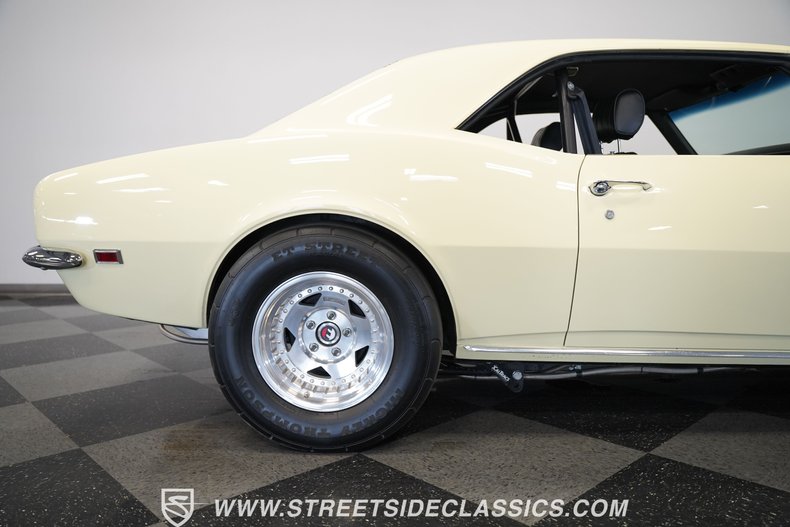 Chevrolet-Camaro-1968-Butternut-Yellow-Black-31