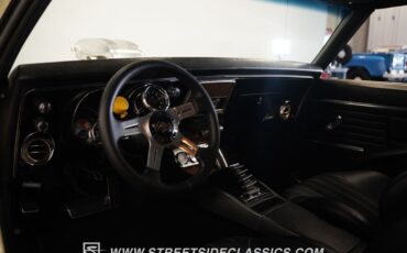 Chevrolet-Camaro-1968-Butternut-Yellow-Black-39
