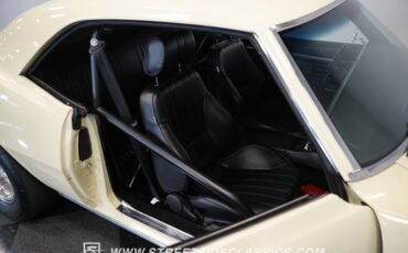Chevrolet-Camaro-1968-Butternut-Yellow-Black-4