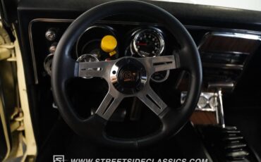 Chevrolet-Camaro-1968-Butternut-Yellow-Black-40