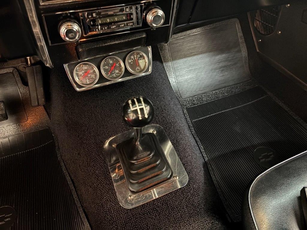 Chevrolet-Camaro-1968-Coupe-25