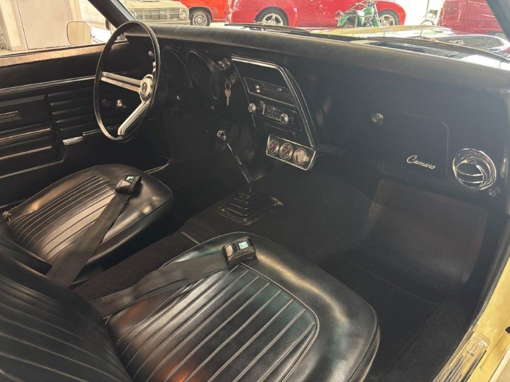 Chevrolet-Camaro-1968-Coupe-26