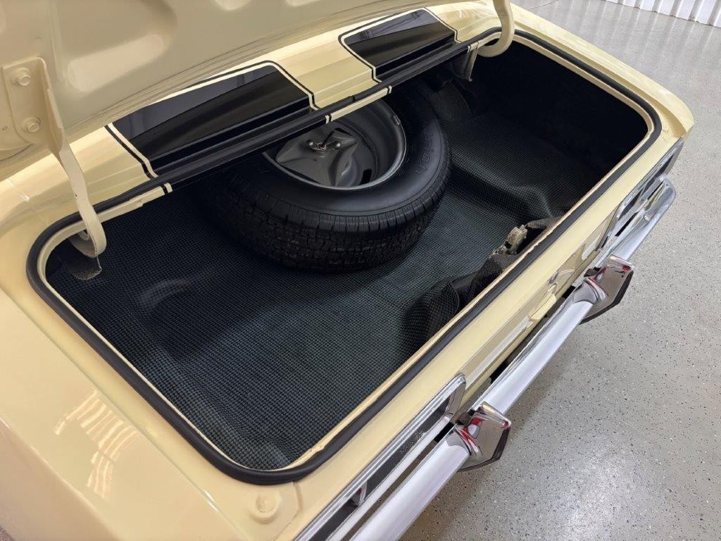 Chevrolet-Camaro-1968-Coupe-32