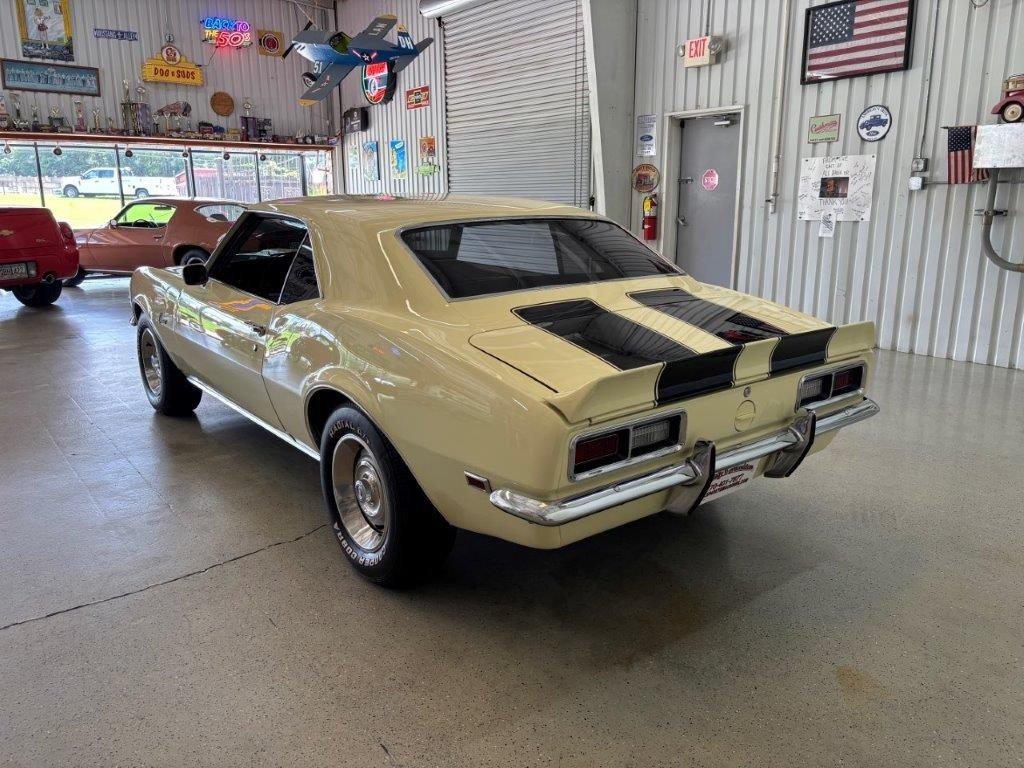 Chevrolet-Camaro-1968-Coupe-6